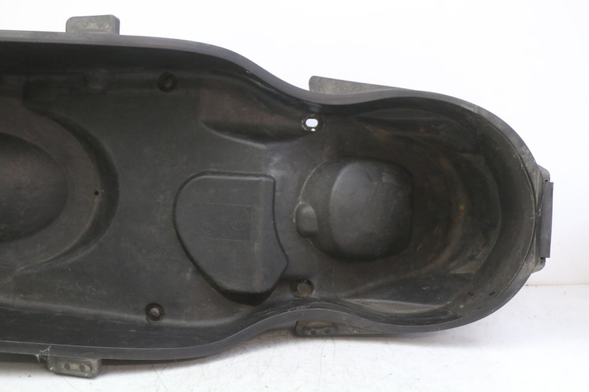 photo de COFFRE SELLE YAMAHA XMAX X-MAX 125 (2006 - 2009) - État de surface