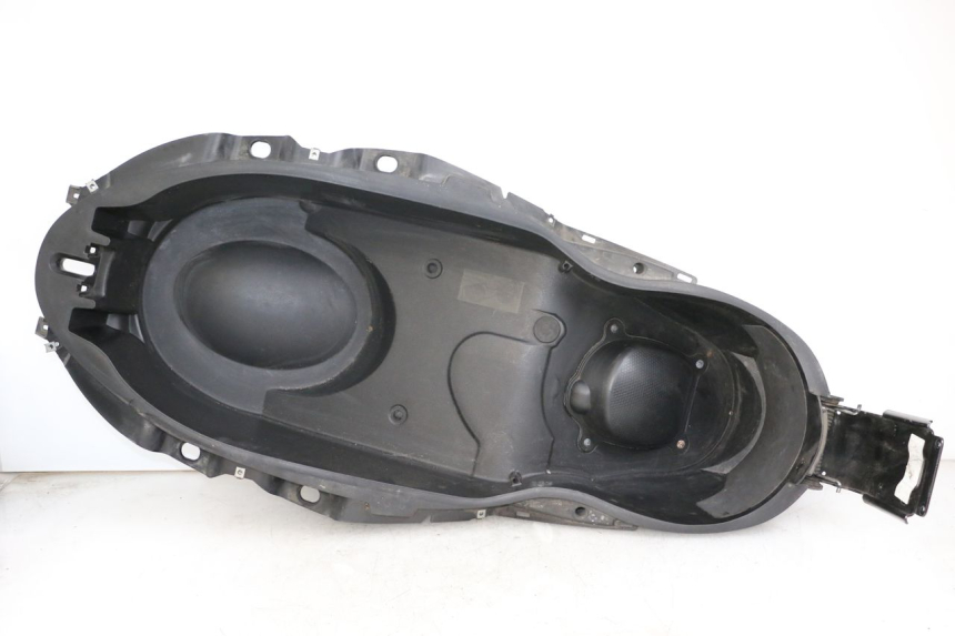photo de COFFRE SELLE YAMAHA X-MAX XMAX 125 (2010 - 2013) - Vue principale