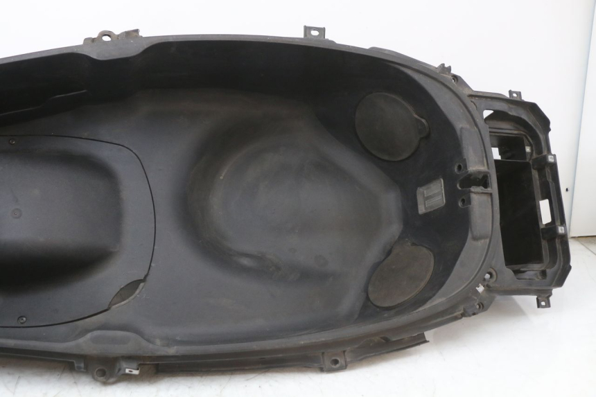 photo de COFFRE SELLE PIAGGIO X10 125 (2012 - 2017) - Vue produit