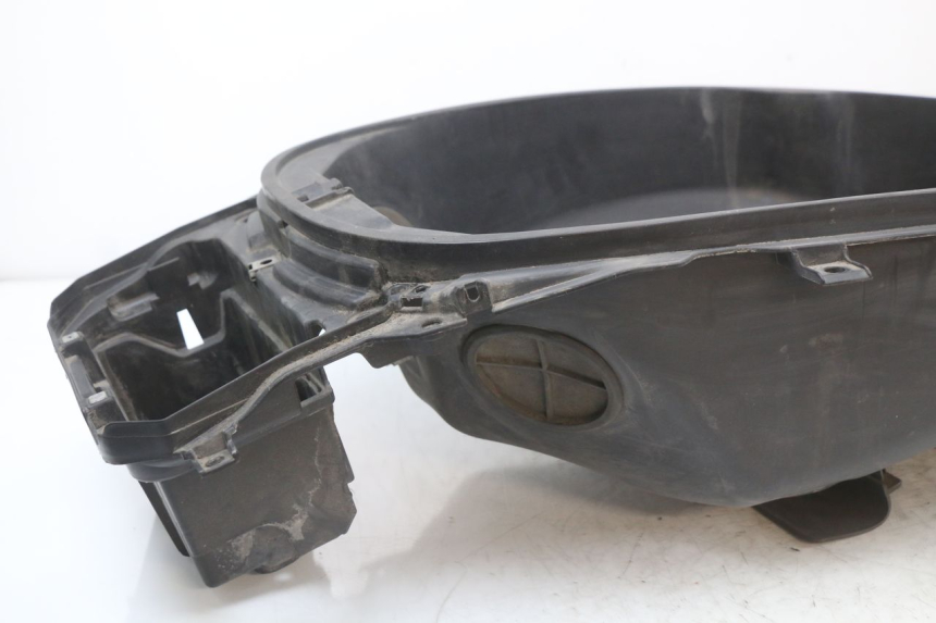 photo de COFFRE SELLE PIAGGIO X10 125 (2012 - 2017) - Vue d’ensemble