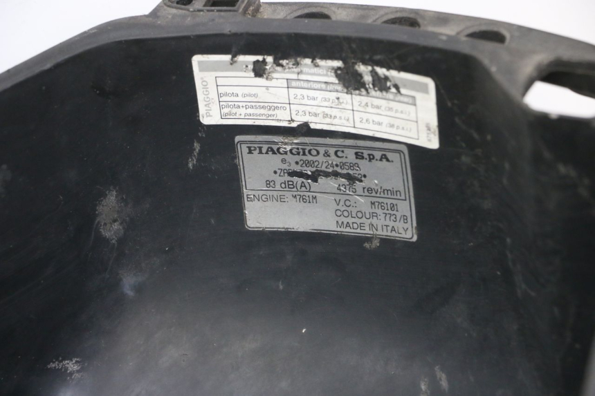 photo de COFFRE SELLE PIAGGIO X10 125 (2012 - 2017) - Points de fixation