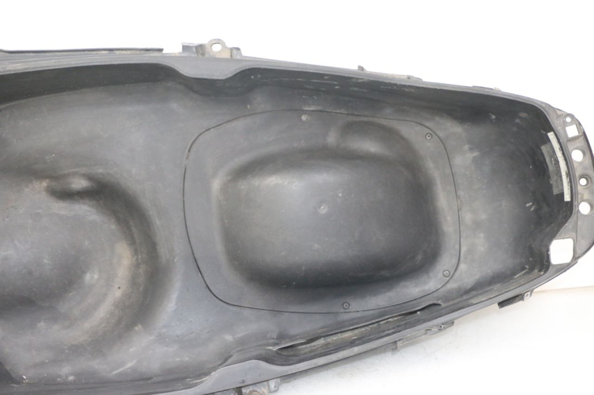photo de COFFRE SELLE PIAGGIO X10 125 (2012 - 2017) - Pièce contrôlée