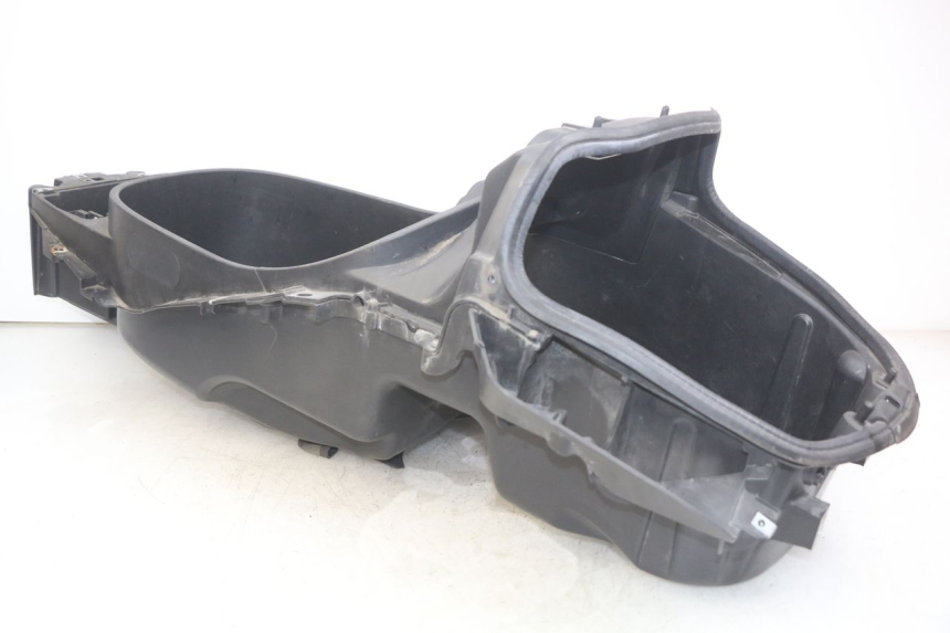 photo de COFFRE SELLE PIAGGIO X8 125 (2004 - 2007) - Vue d’ensemble