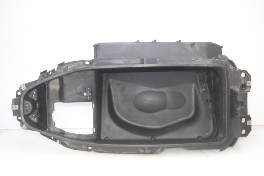 photo de COFFRE SELLE PIAGGIO X9 EVOLUTION 250 (2003 - 2007) - Vue principale