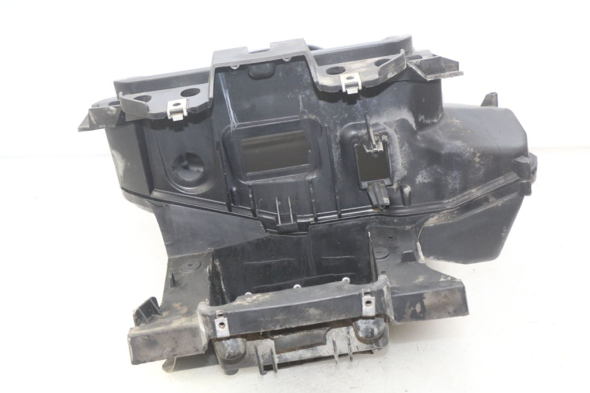 photo de COFFRE SELLE PIAGGIO X9 EVOLUTION 250 (2003 - 2007) - Autre angle de vue