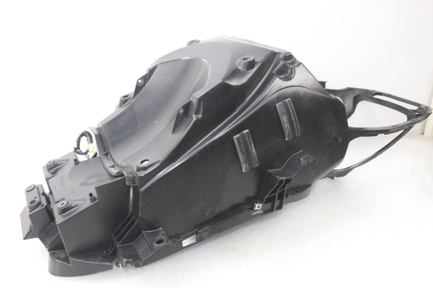 photo de COFFRE SELLE YAMAHA XP T-MAX TMAX 500 (2008 - 2012) - Détail de la pièce
