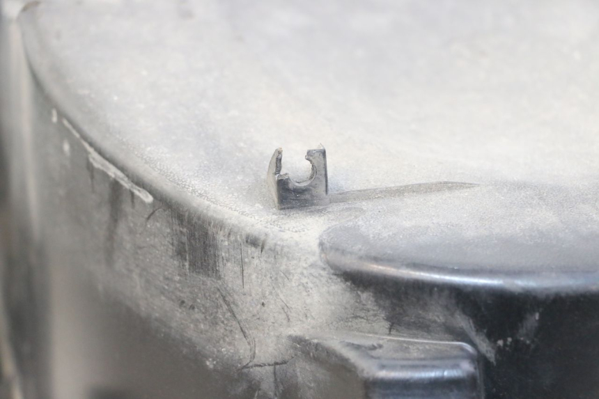 photo de COFFRE SELLE YAMAHA X-MAX XMAX ABS 250 (2010 - 2014) - Zoom état d’usage