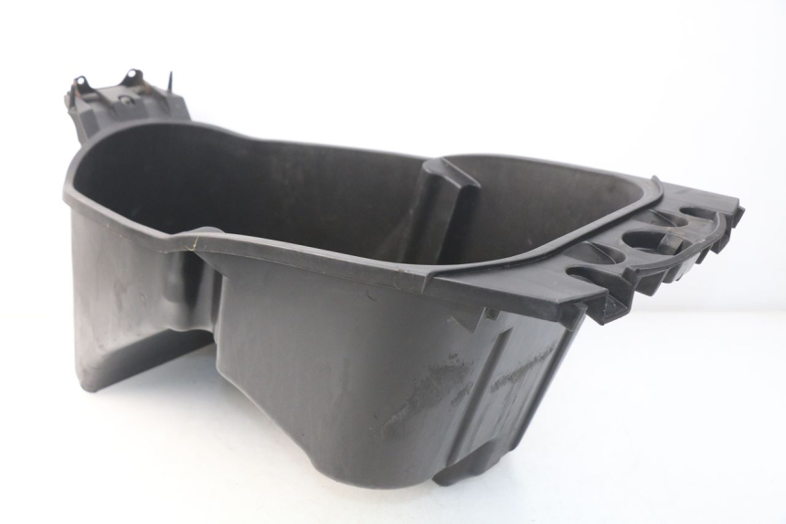 photo de COFFRE SELLE YAMAHA YP MAJESTY 125 (2007 - 2010) - Gros plan technique