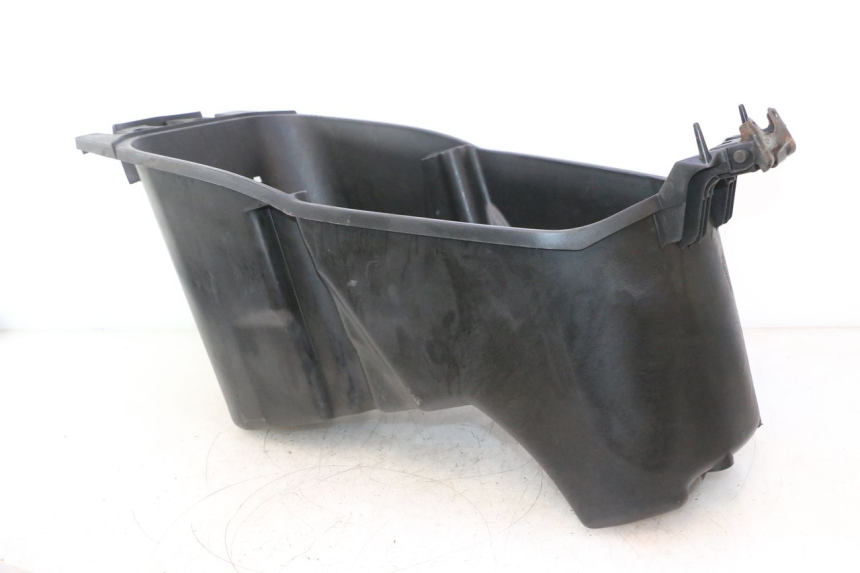 photo de COFFRE SELLE YAMAHA YP MAJESTY 125 (1998 - 2001) - Vue principale