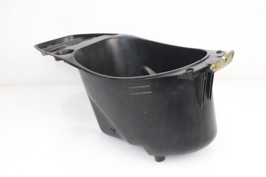 photo de COFFRE SELLE YIYING YY T POWER MAX 125 (2006 - 2016) - Gros plan technique