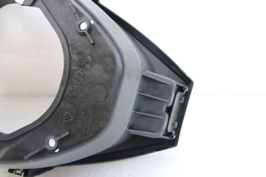 photo de COFFRE SELLE PIAGGIO ZIP 2T 50 (2009 - 2019) - Zoom composants