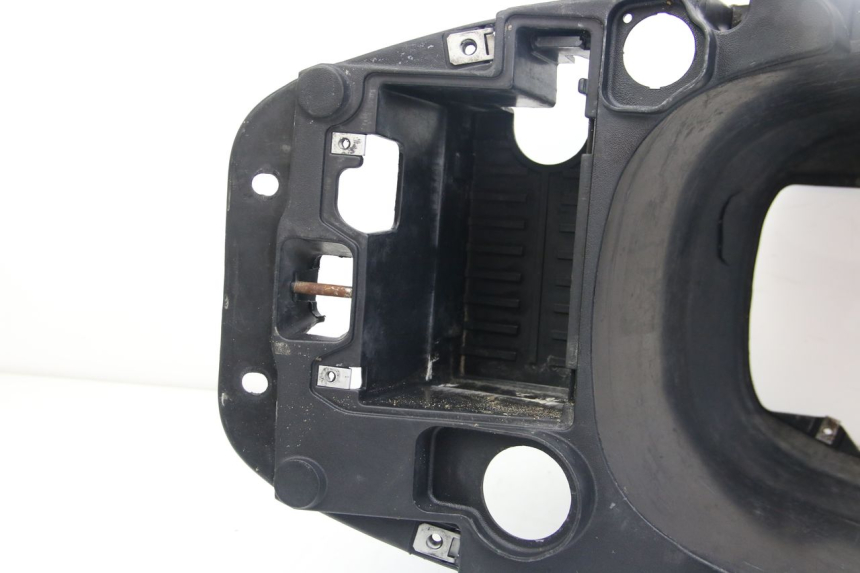 photo de COFFRE SELLE PIAGGIO ZIP 2T 50 (2009 - 2019) - Points de fixation