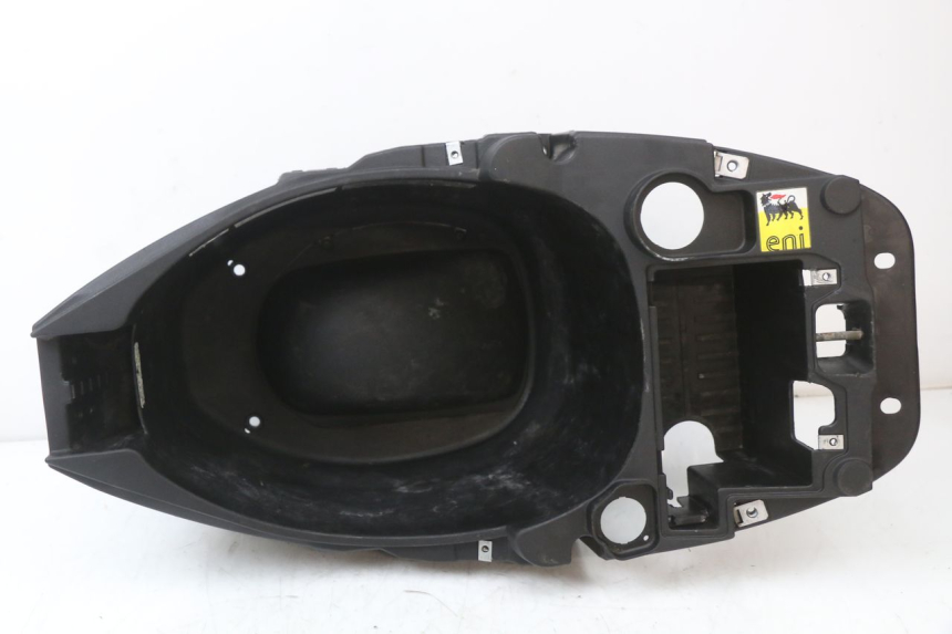 photo de COFFRE SELLE PIAGGIO ZIP 2T 50 (2009 - 2019) - Zoom état d’usage