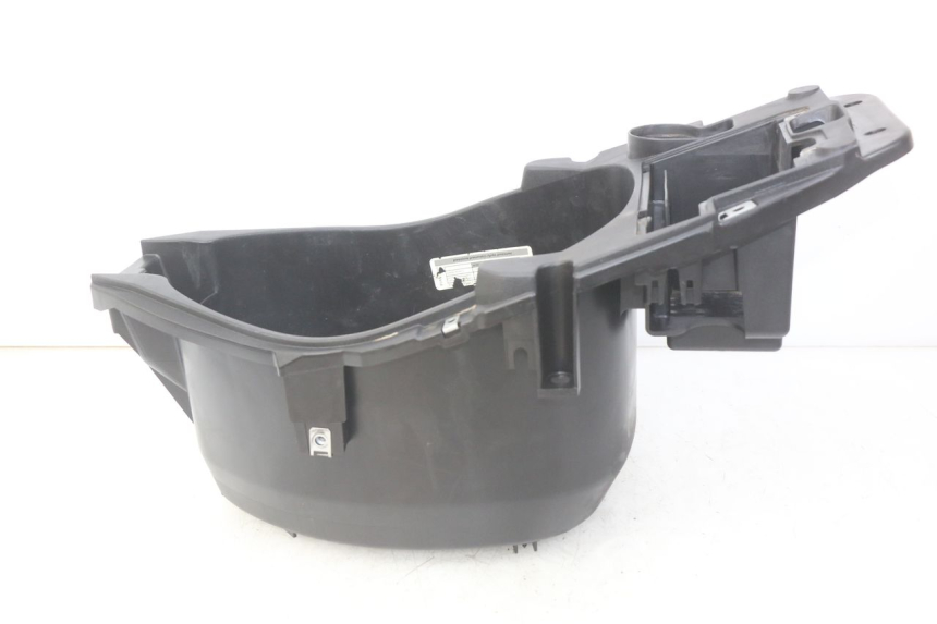 photo de COFFRE SELLE PIAGGIO ZIP 4T 50 (2018 - 2020) - Autre angle de vue