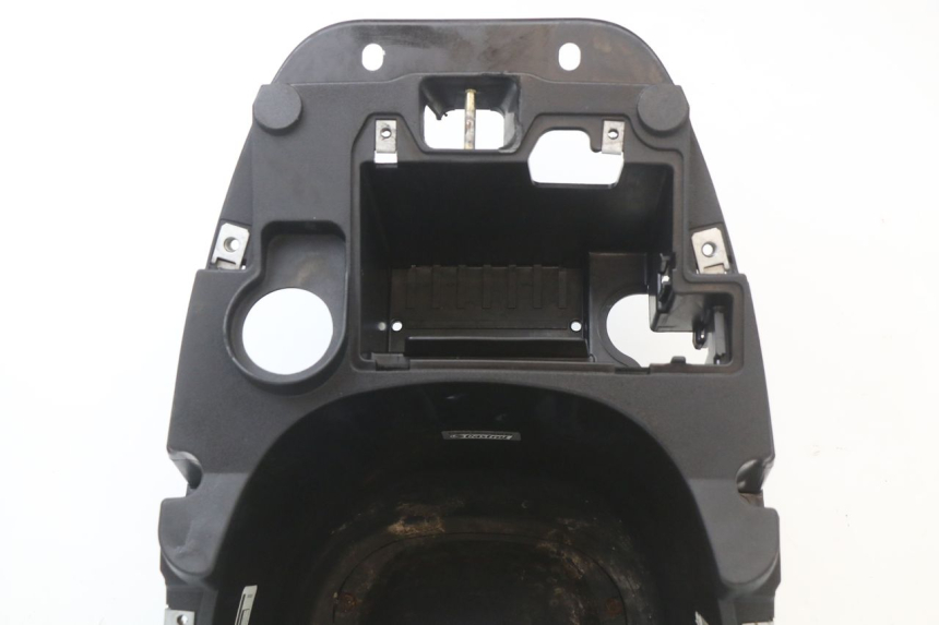 photo de COFFRE SELLE PIAGGIO ZIP 4T 50 (2018 - 2020) - Détails caractéristiques