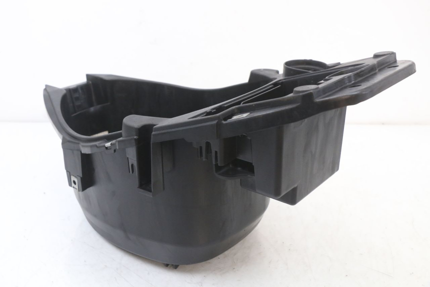 photo de COFFRE SELLE PIAGGIO ZIP 4T 50 (2018 - 2020) - Points de fixation