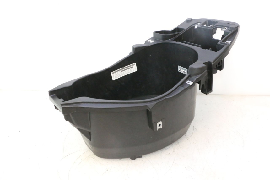 photo de COFFRE SELLE PIAGGIO ZIP IGET 4T 50 (2021 - 2023) - Vue d’ensemble