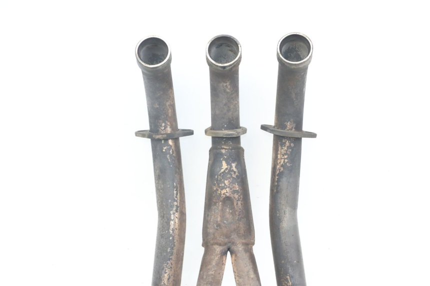 photo de COLLECTEUR TRIUMPH SPEED TRIPLE T301 900 (1994 - 1996) - Détails caractéristiques