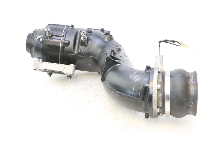 photo de COLLECTEUR YAMAHA WAVE RUNNER GP R 1200 (2000 - 2003) - Détails caractéristiques