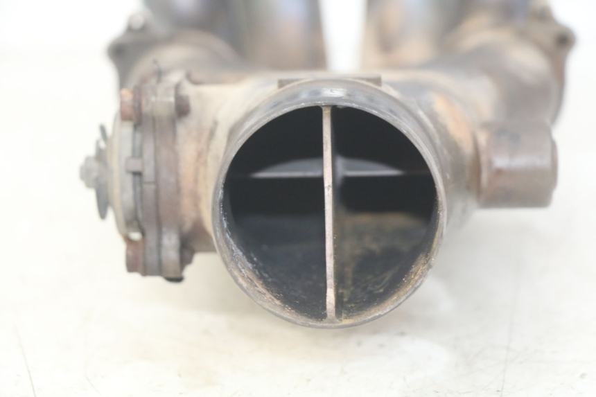 photo de COLLECTEUR YAMAHA YZF R1 1000 (2007 - 2008) - Marquages et références