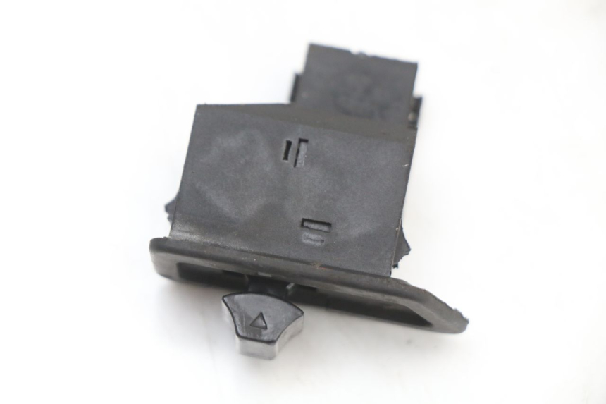 photo de COMMODO CLIGNOTANT TNT MOTOR BOSTON 4T 50 (2018 - 2025) - Zoom état d’usage