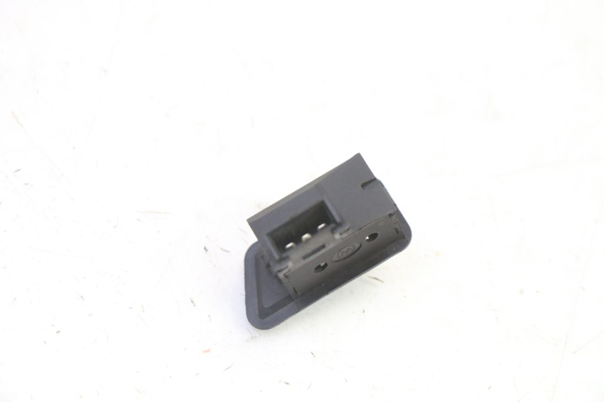 photo de COMMODO CLIGNOTANT TNT MOTOR BOSTON 4T 50 (2018 - 2025) - Gros plan technique