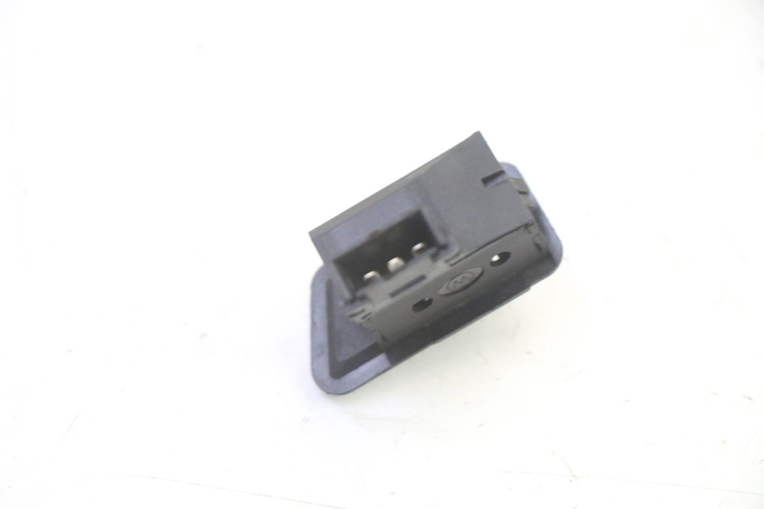 photo de COMMODO CLIGNOTANT MOTRON BREEZY 4T 50 (2021 - 2025) - Gros plan technique