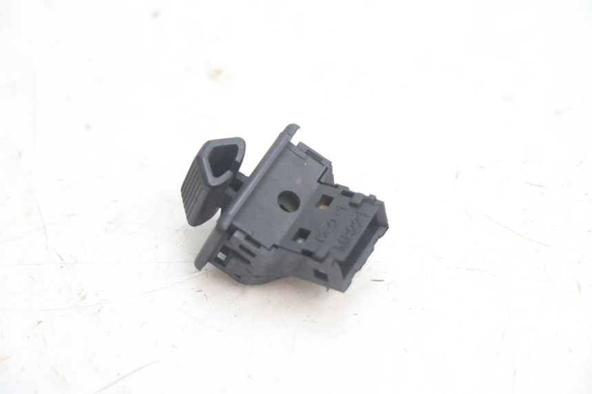 photo de COMMODO CLIGNOTANT PEUGEOT BUXY 50 (1993 - 1998) - Zoom état d’usage