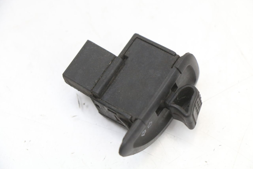 photo de COMMODO CLIGNOTANT PIAGGIO FLY 2T 50 (2004 - 2017) - Détail de la pièce