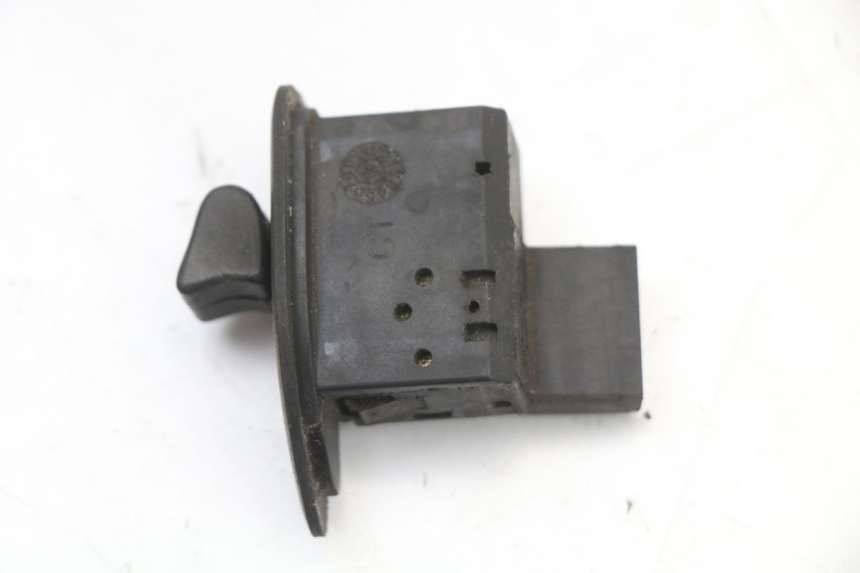 photo de COMMODO CLIGNOTANT PIAGGIO FLY 2T 50 (2004 - 2017) - Zoom état d’usage