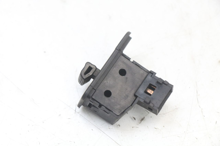 photo de COMMODO CLIGNOTANT HONDA NES AROBASE 125 (2000 - 2003) - Autre angle de vue