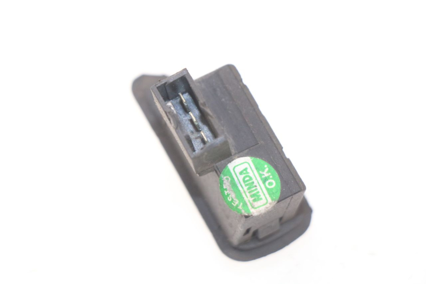 photo de COMMODO CLIGNOTANT PIAGGIO LIBERTY 4T 50 (2004 - 2008) - Zoom état d’usage