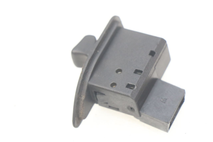 photo de COMMODO CLIGNOTANT PIAGGIO LIBERTY 4T 50 (2004 - 2008) - Zoom état d’usage