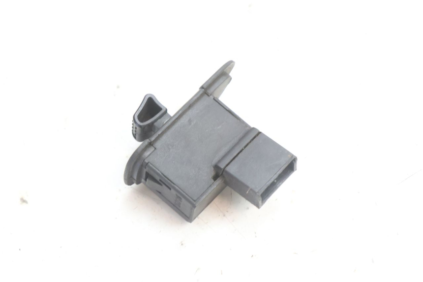 photo de COMMODO CLIGNOTANT PIAGGIO LIBERTY IGET 4T 50 (2021 - 2025) - Zoom état d’usage