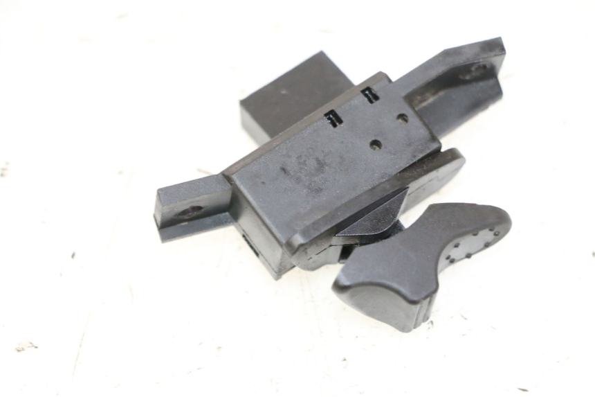 photo de COMMODO CLIGNOTANT PIAGGIO LXV 4T 50 (2009 - 2013) - Détail de la pièce