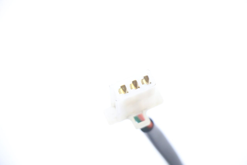 photo de COMMODO CLIGNOTANT MBK OVETTO ONE 2T 50 (2013 - 2017) - Gros plan technique