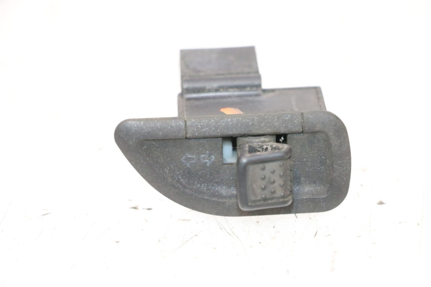 photo de COMMODO CLIGNOTANT PIAGGIO MP3 RL 250 (2006 - 2010) - Vue principale