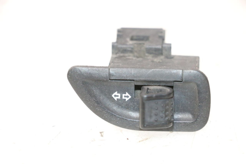 photo de COMMODO CLIGNOTANT PIAGGIO MP3 500 (2011 - 2015) - Vue principale
