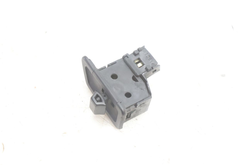 photo de COMMODO CLIGNOTANT YAMAHA NEO'S NEOS 2T 50 (1998 - 2007) - Zoom état d’usage