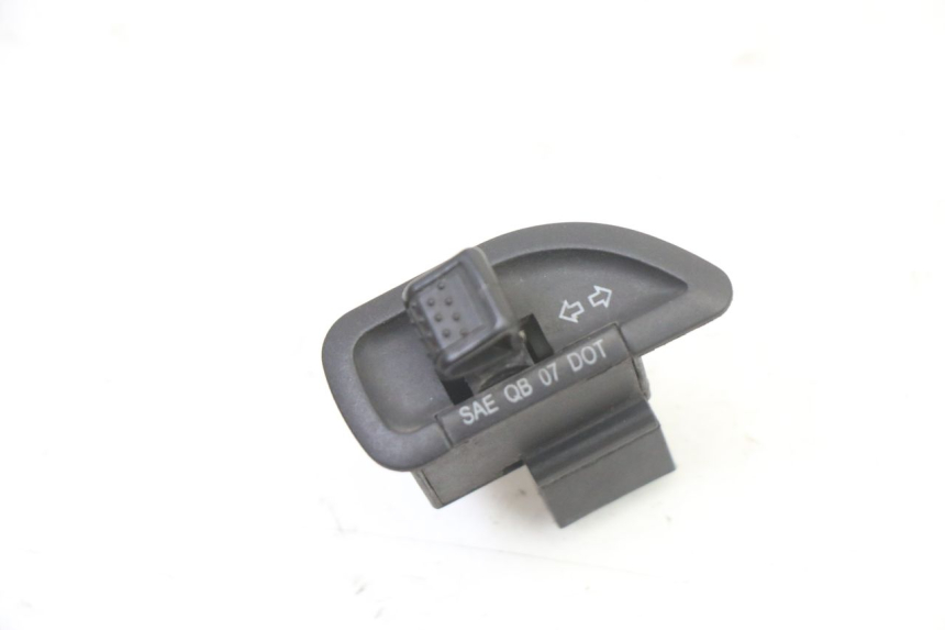 photo de COMMODO CLIGNOTANT PIAGGIO NRG POWER PUREJET 50 (2018 - 2021) - Vue principale