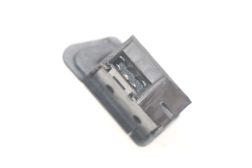 photo de COMMODO CLIGNOTANT SYM ORBIT III 3 4T 50 (2018 - 2021) - Zoom état d’usage