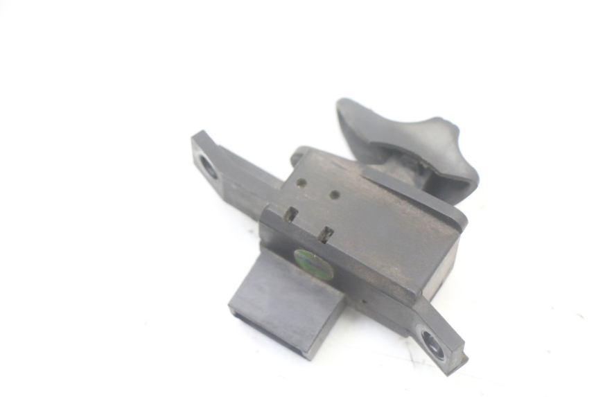 photo de COMMODO CLIGNOTANT PIAGGIO VESPA LX IE 125 (2010 - 2012) - Autre angle de vue