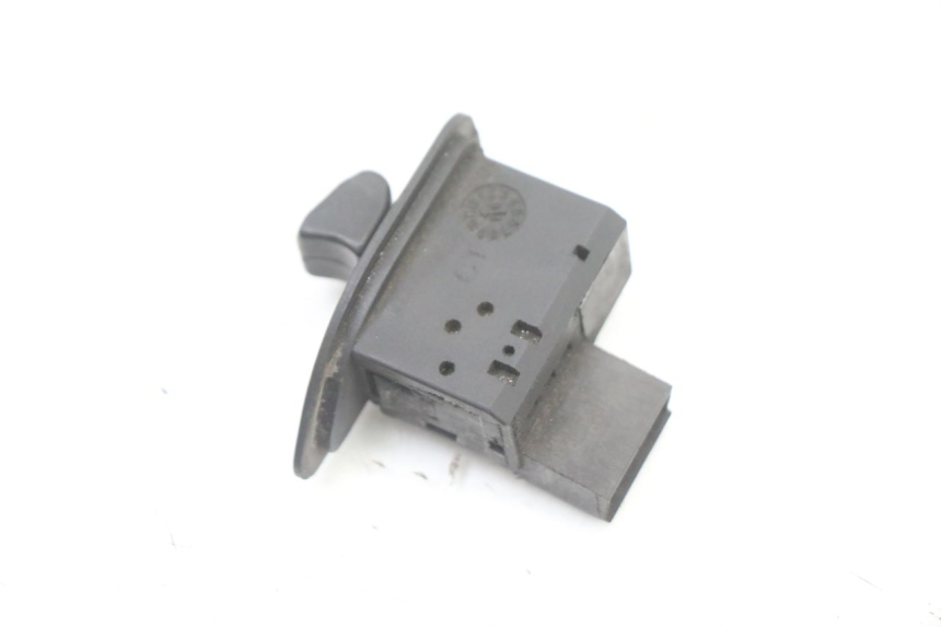 photo de COMMODO CLIGNOTANT PIAGGIO ZIP 2T 50 (2009 - 2019) - Détail de la pièce