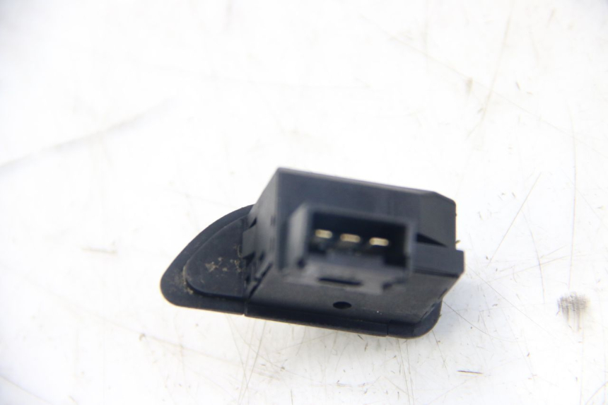 photo de COMMODO CLIGNOTANT GILERA RUNNER SP 50 (2009 - 2017) - Détail de la pièce