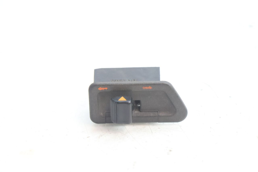 photo de COMMODO CLIGNOTANT HONDA SH 125 (2001 - 2003) - Vue principale
