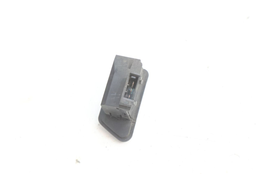 photo de COMMODO CLIGNOTANT HONDA SH 125 (2001 - 2003) - Autre angle de vue
