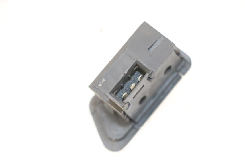 photo de COMMODO CLIGNOTANT SYM ORBIT 2 4T 50 (2008 - 2017) - Zoom état d’usage