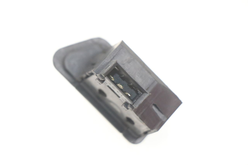 photo de COMMODO CLIGNOTANT PEUGEOT TWEET 4T 50 (2018 - 2022) - Zoom état d’usage