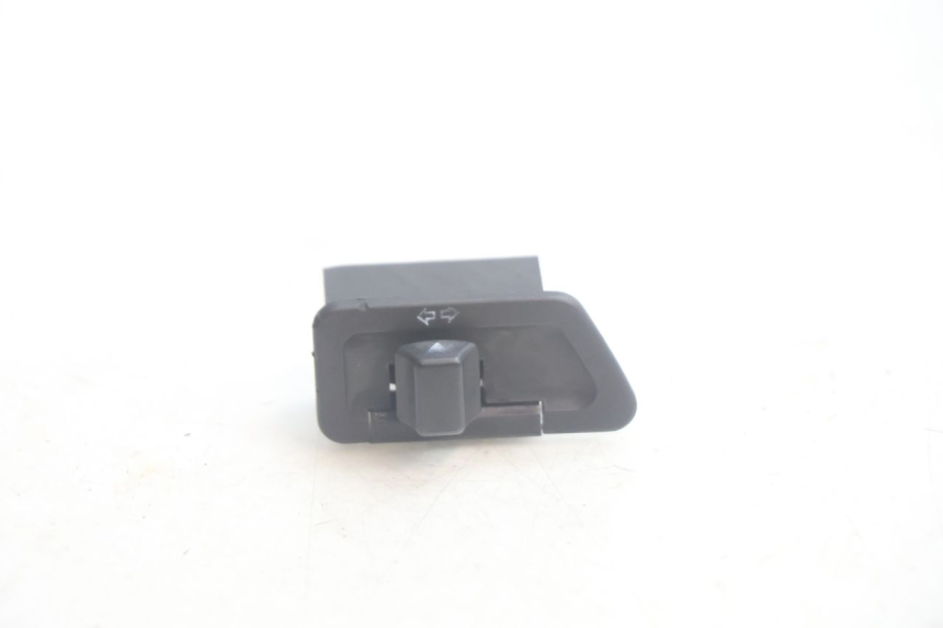 photo de COMMODO CLIGNOTANT YAMAHA XMAX X-MAX 125 (2006 - 2009) - Vue principale