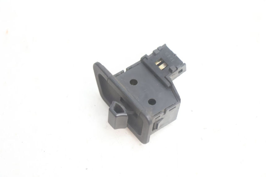 photo de COMMODO CLIGNOTANT YAMAHA XMAX X-MAX 125 (2006 - 2009) - Zoom état d’usage